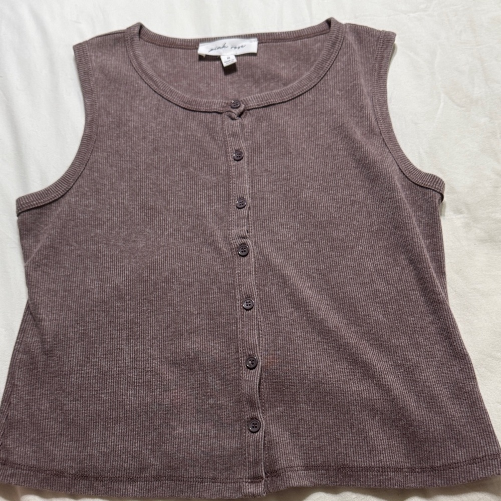 Pink Rose Sleeveless Button-Front Tank in Brown